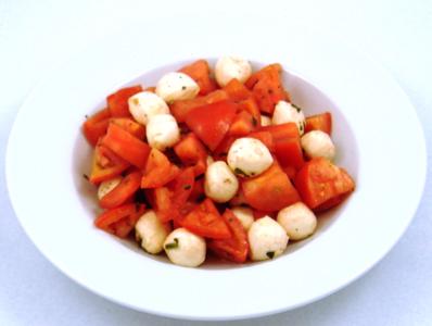Deli-Salad-Caprese thumbnail